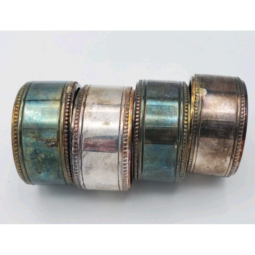 Williams Sonoma Silver Plated Napkin Rings Set of 4 Heavy Beaded Edge Unpolished